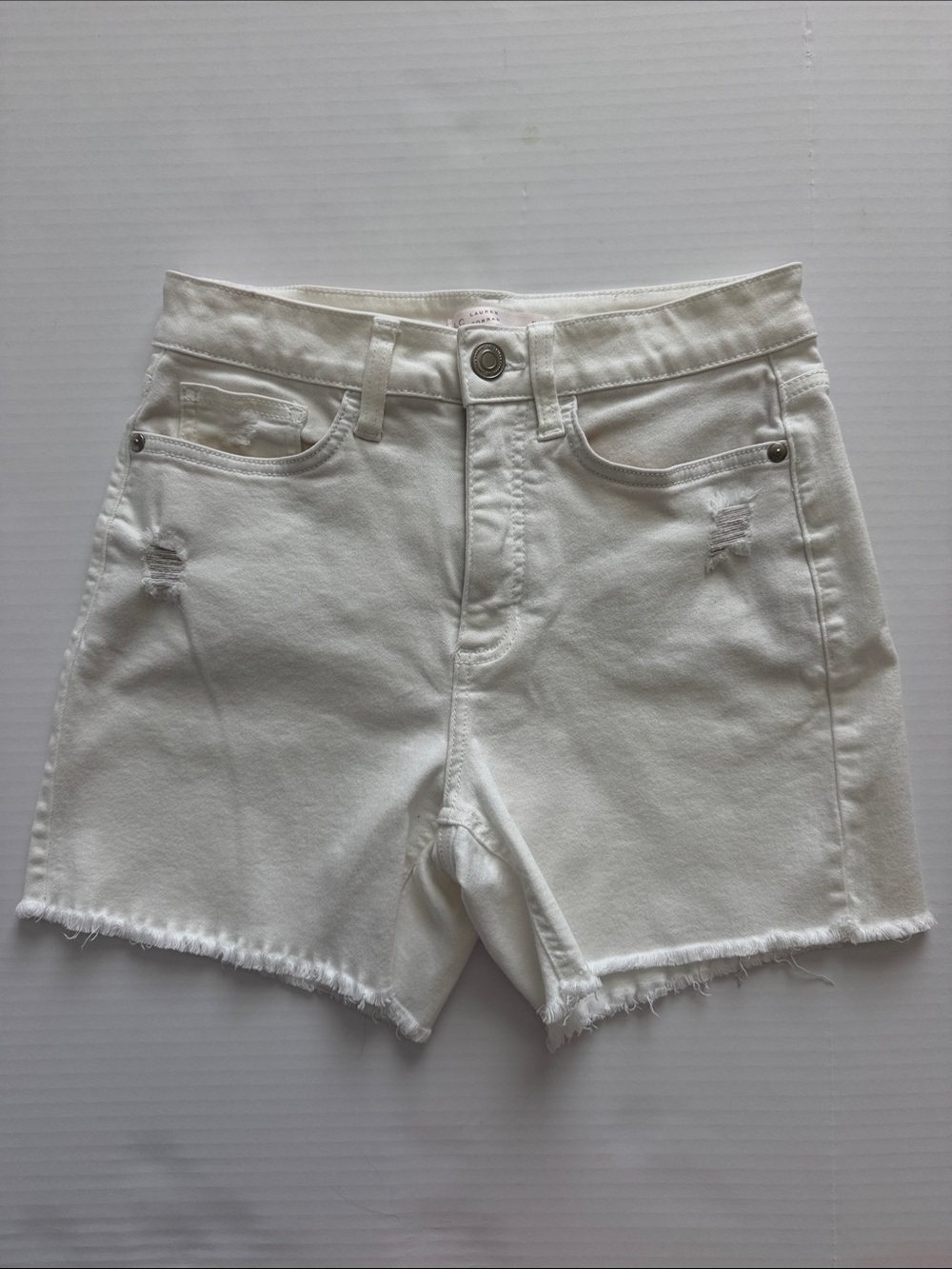 LC Lauren Conrad Women’s White Frayed Hem Denim Shorts size 2